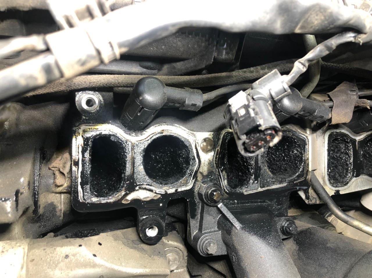 BMW 320d F30: очистка системы впуска на двигателе N47