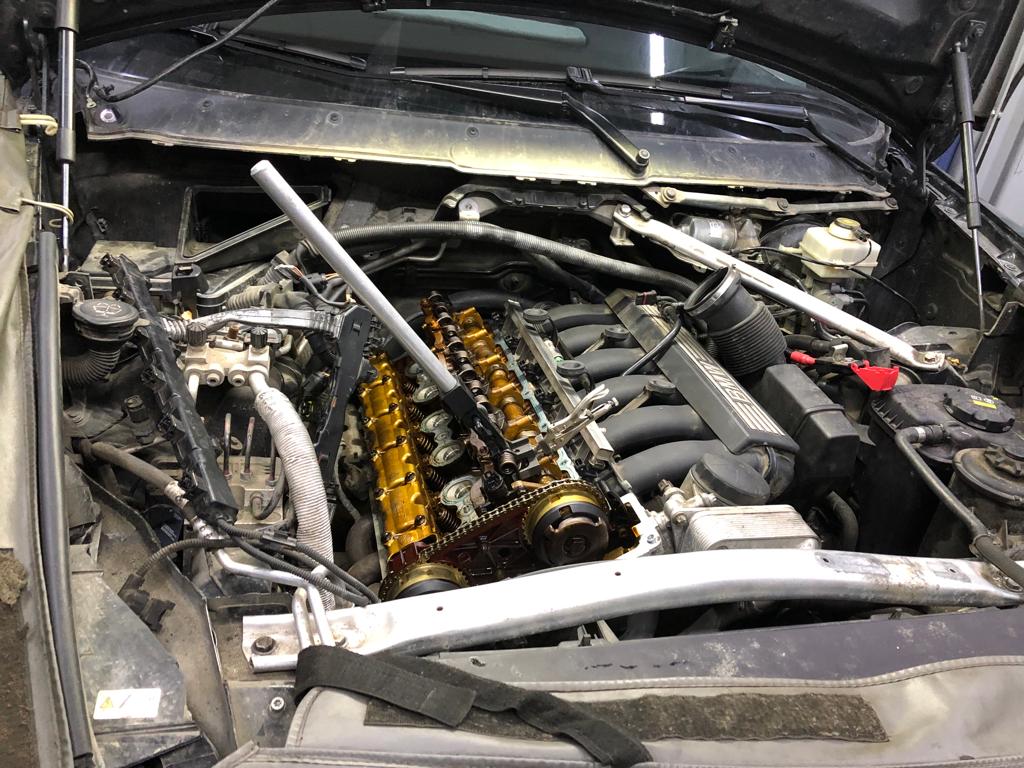 BMW X5 E70: замена эксцентрикового вала двигателя N52