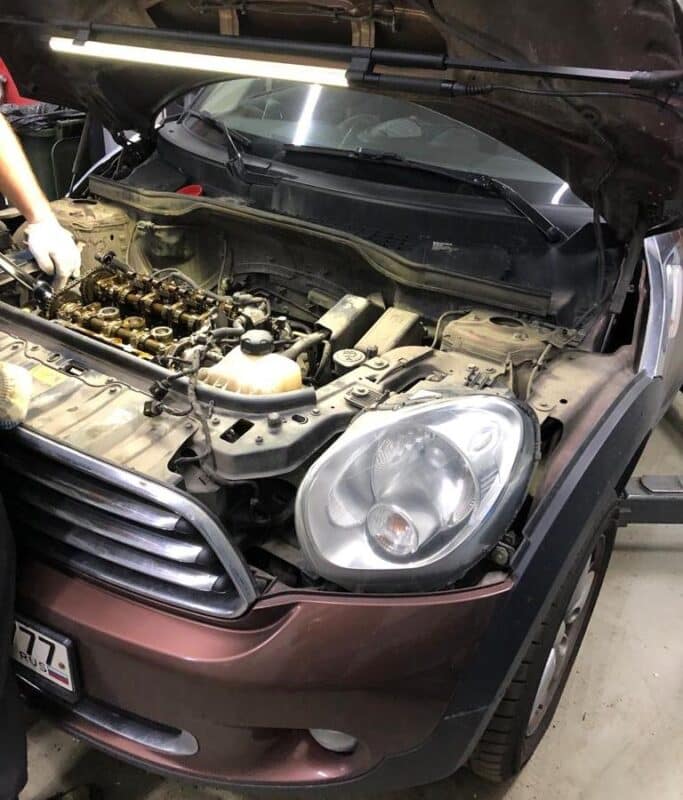 MINI Cooper Countryman R60 - замена маслосъёмных колпачков