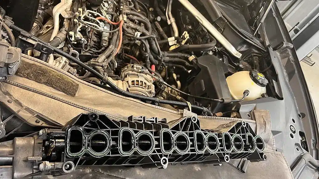 BMW X5 G05: чистка впуска и замена коллектора BMW X5 G05: чистка впуска и замена коллектора