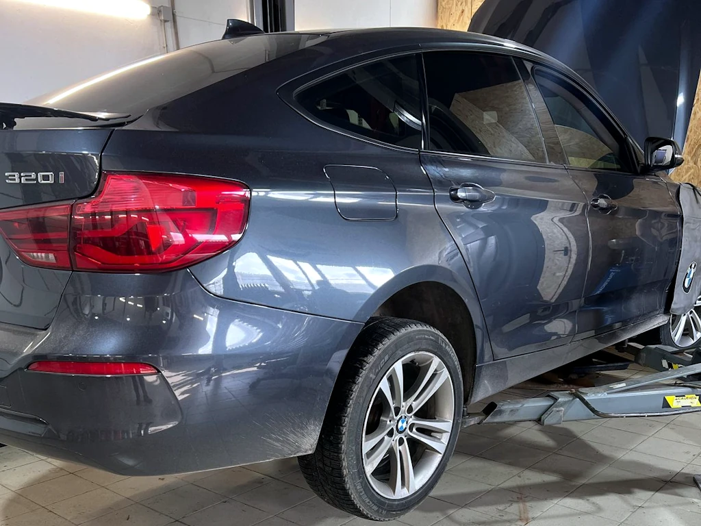 Замена масляного стакана двигателя B48 на BMW 320i F34 замена масляного стакана двигателя B48 на BMW 320i F34