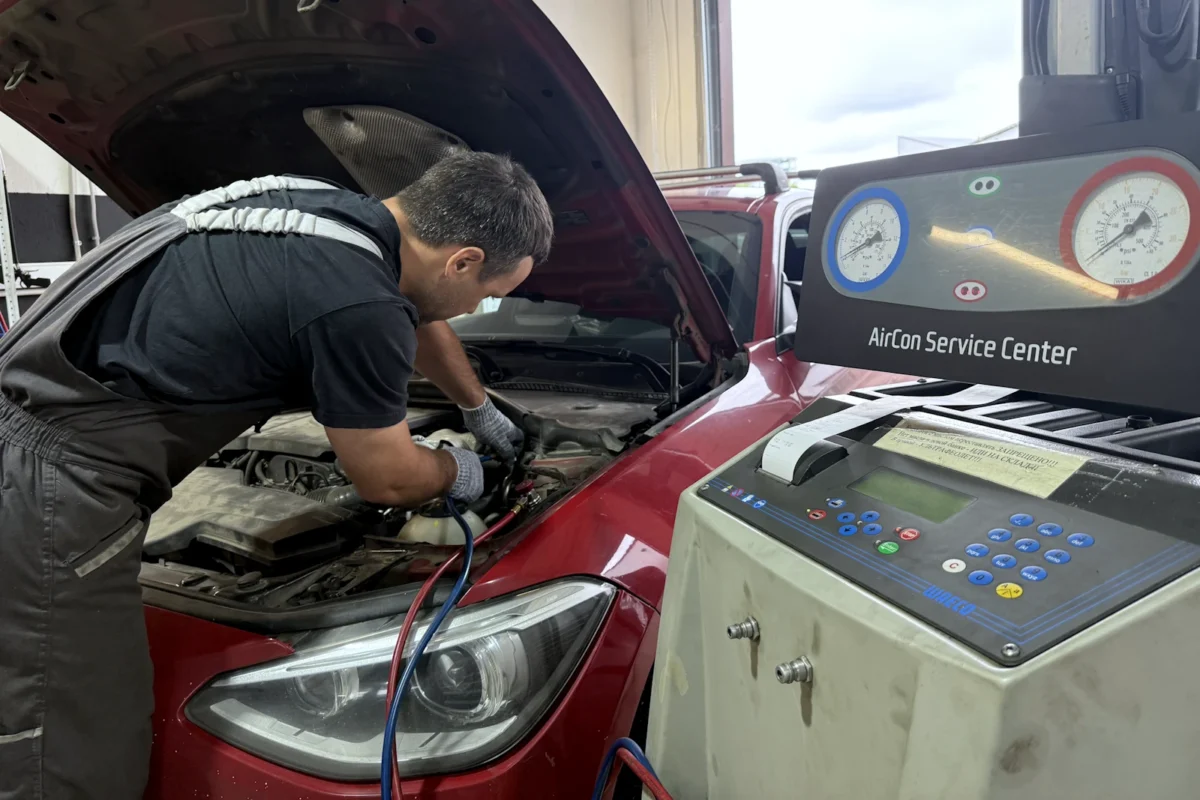 Заправка кондиционера на BMW 1 серии F20