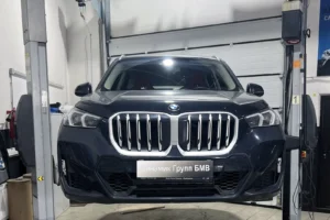 Диагностика и замена стоек переднего стабилизатора BMW X1 U11