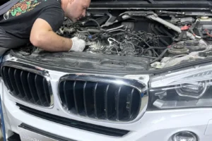 Чистка каналов форсунок N57 на BMW X6 F16 и замена клапанной крышки ГБЦ